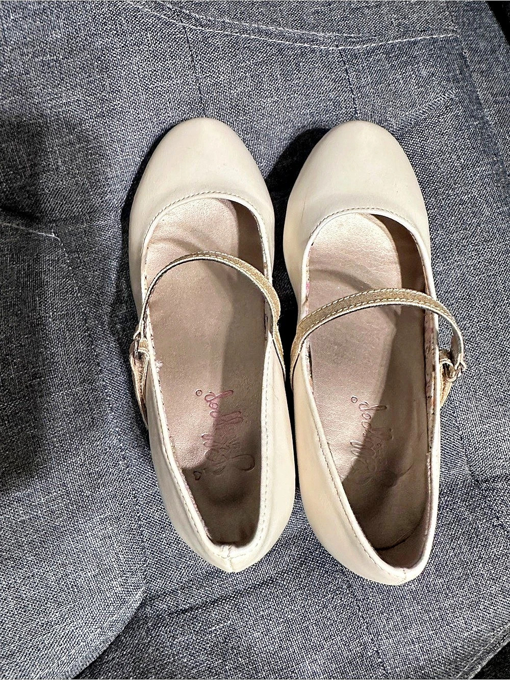 JellyPop Mary Jane Heels in Cream & Gold US 13